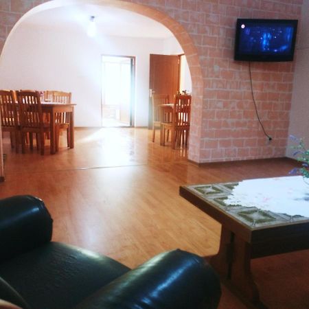 Bianca House Hotel บุชเตนี ภายนอก รูปภาพ
