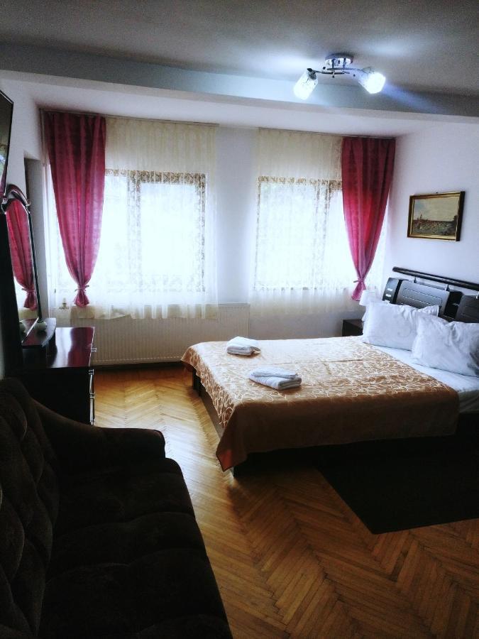 Bianca House Hotel บุชเตนี ภายนอก รูปภาพ