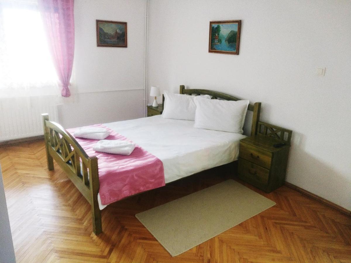 Bianca House Hotel บุชเตนี ภายนอก รูปภาพ