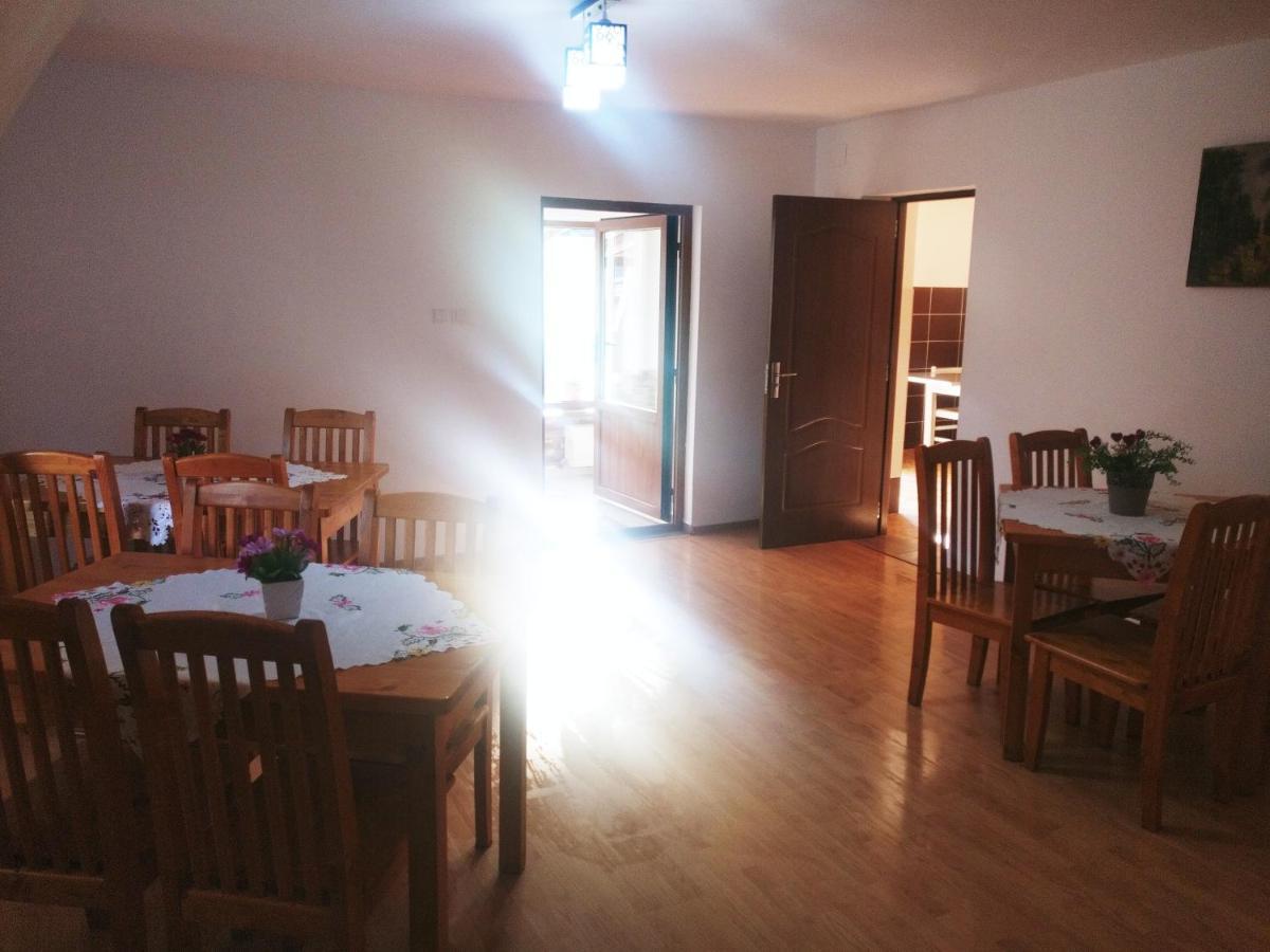 Bianca House Hotel บุชเตนี ภายนอก รูปภาพ