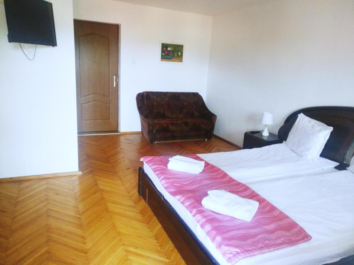 Bianca House Hotel บุชเตนี ภายนอก รูปภาพ